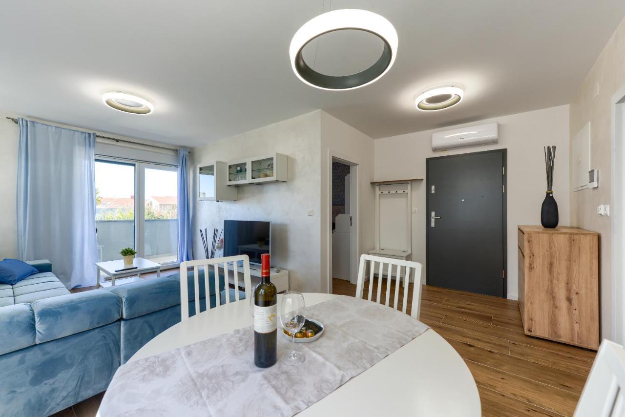Moderan Kondominij + Terasa Zadar Exteriör bild